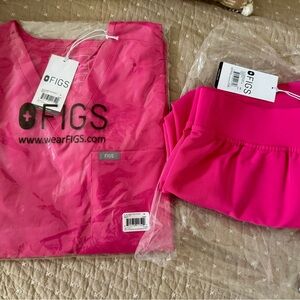 FIGS Pink Scrub Set